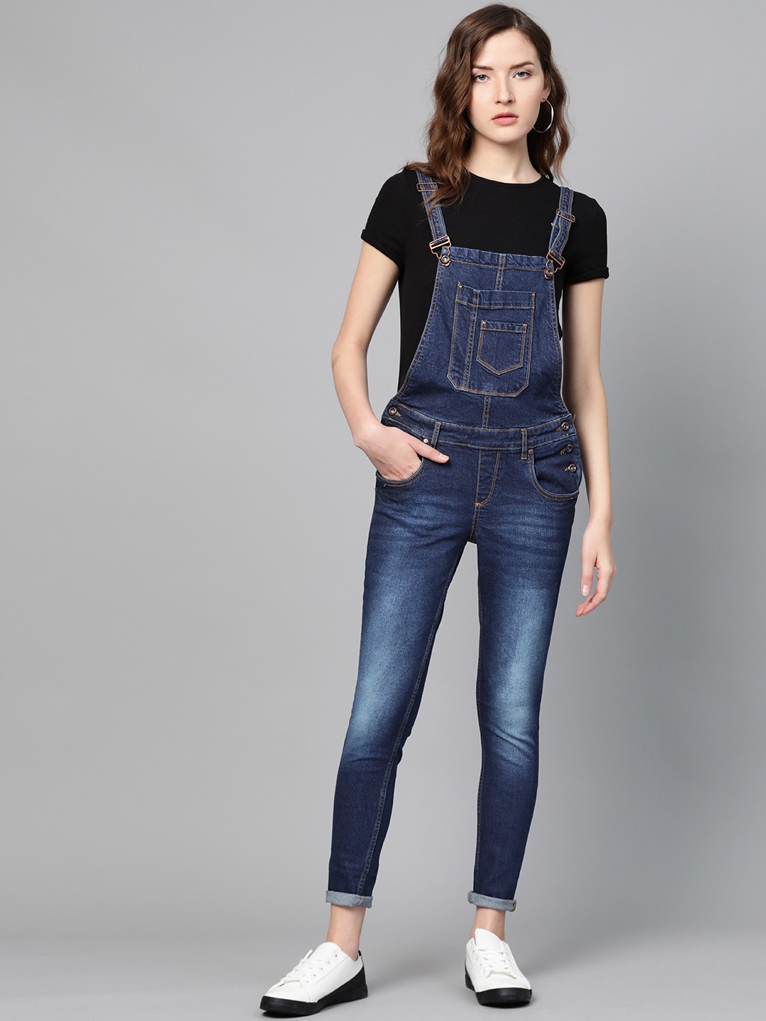 

The Roadster Lifestyle Co Women Navy Blue Faded Skinny Fit Denim Dungarees