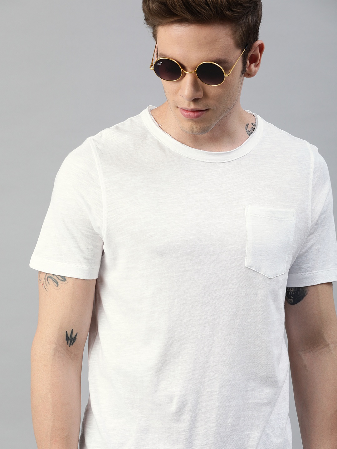 

Roadster Men White Solid Round Neck Pure Cotton T-shirt