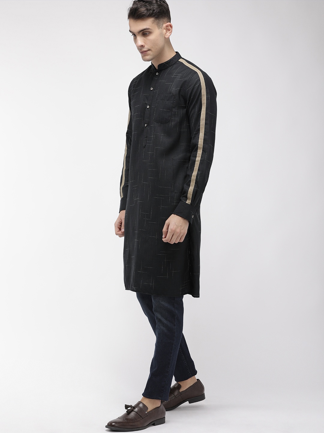 

The Indian Garage Co Men Black Printed Kurta