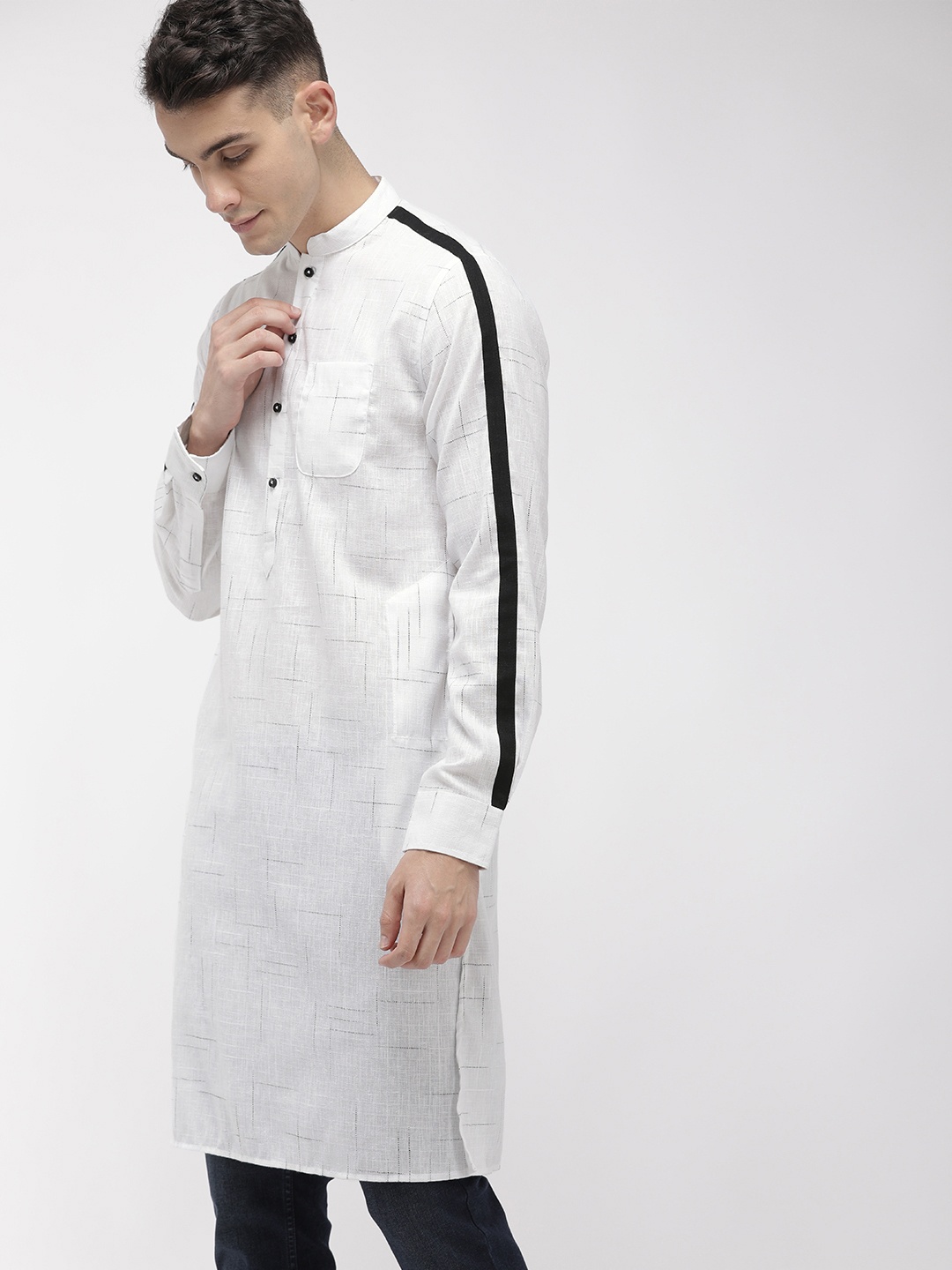 

The Indian Garage Co Men White & Black Printed Straight Kurta With Stripe Detail