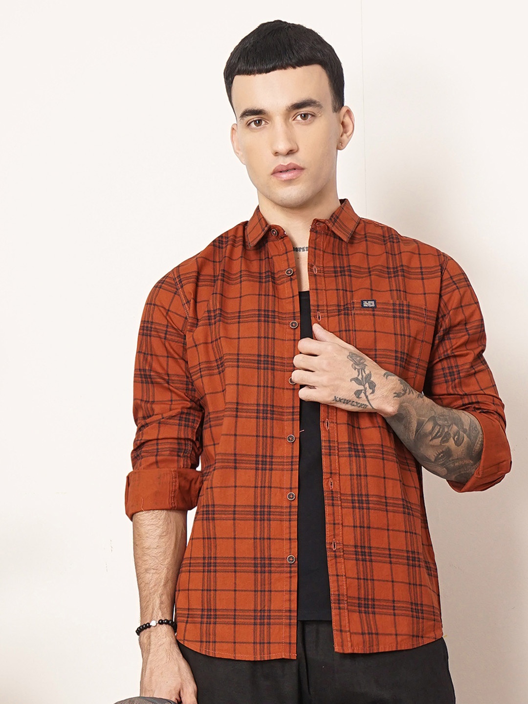 

The Indian Garage Co Men Brown & Black Slim Fit Checked Casual Shirt