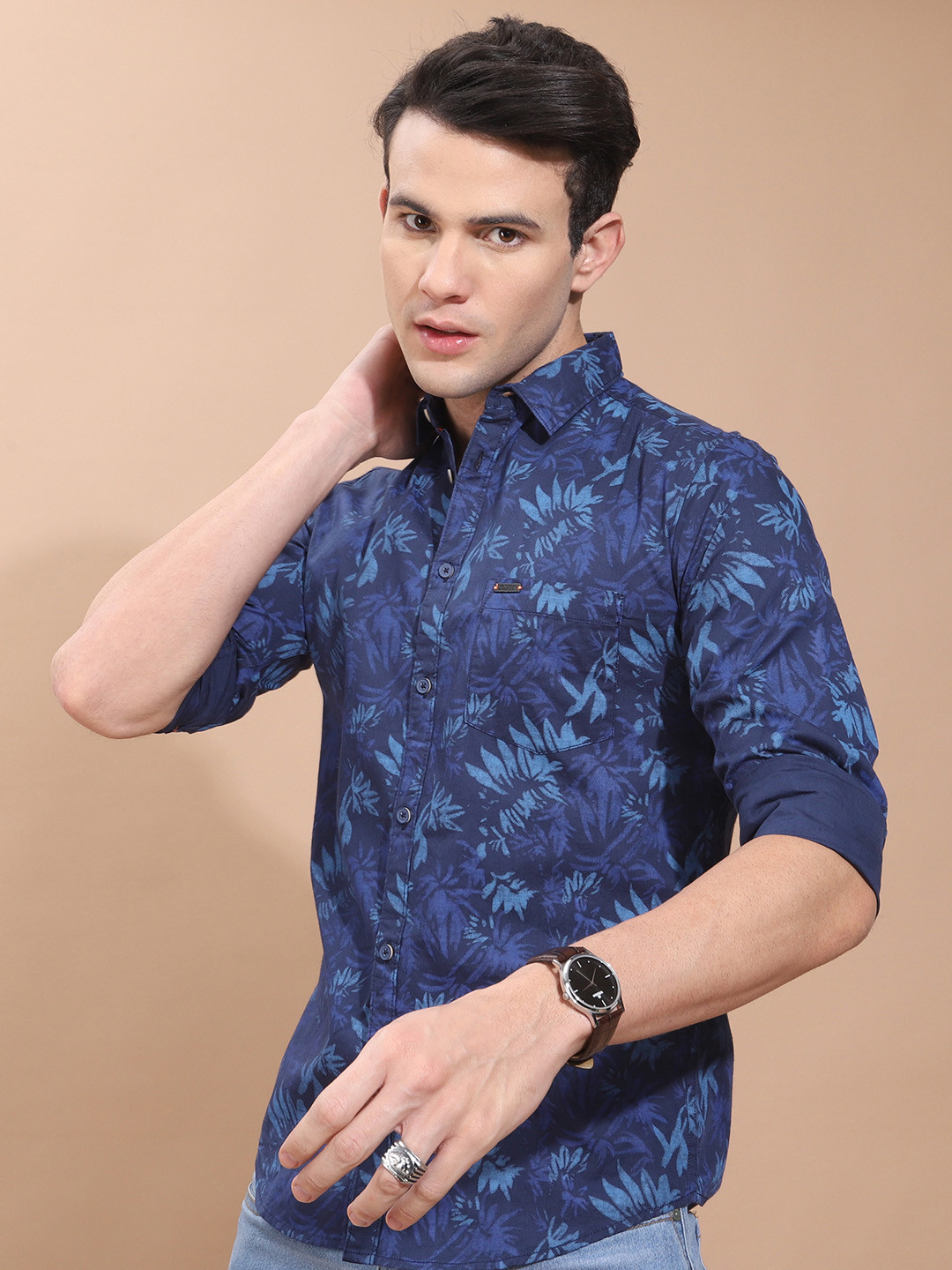 

The Indian Garage Co Men Navy Blue Slim Fit Printed Casual Shirt