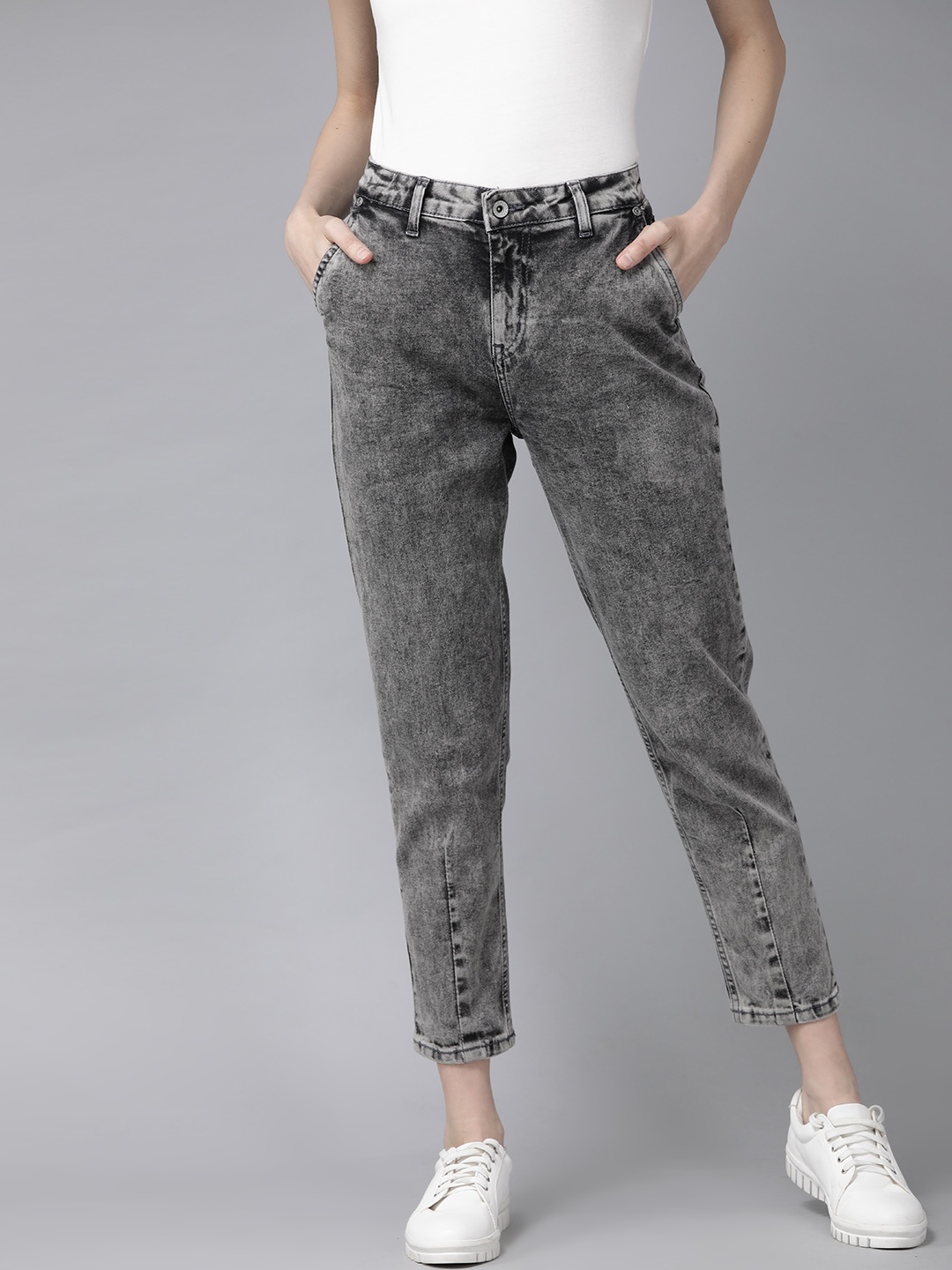 

Roadster Women Grey Straight Fit High-Rise Clean Look Stretchable Cropped Jeans