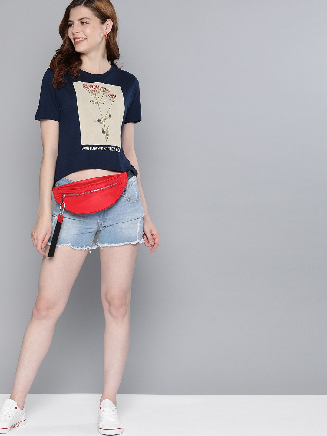 

Mast & Harbour Women Navy Blue & Beige Printed Round Neck Cropped T-shirt