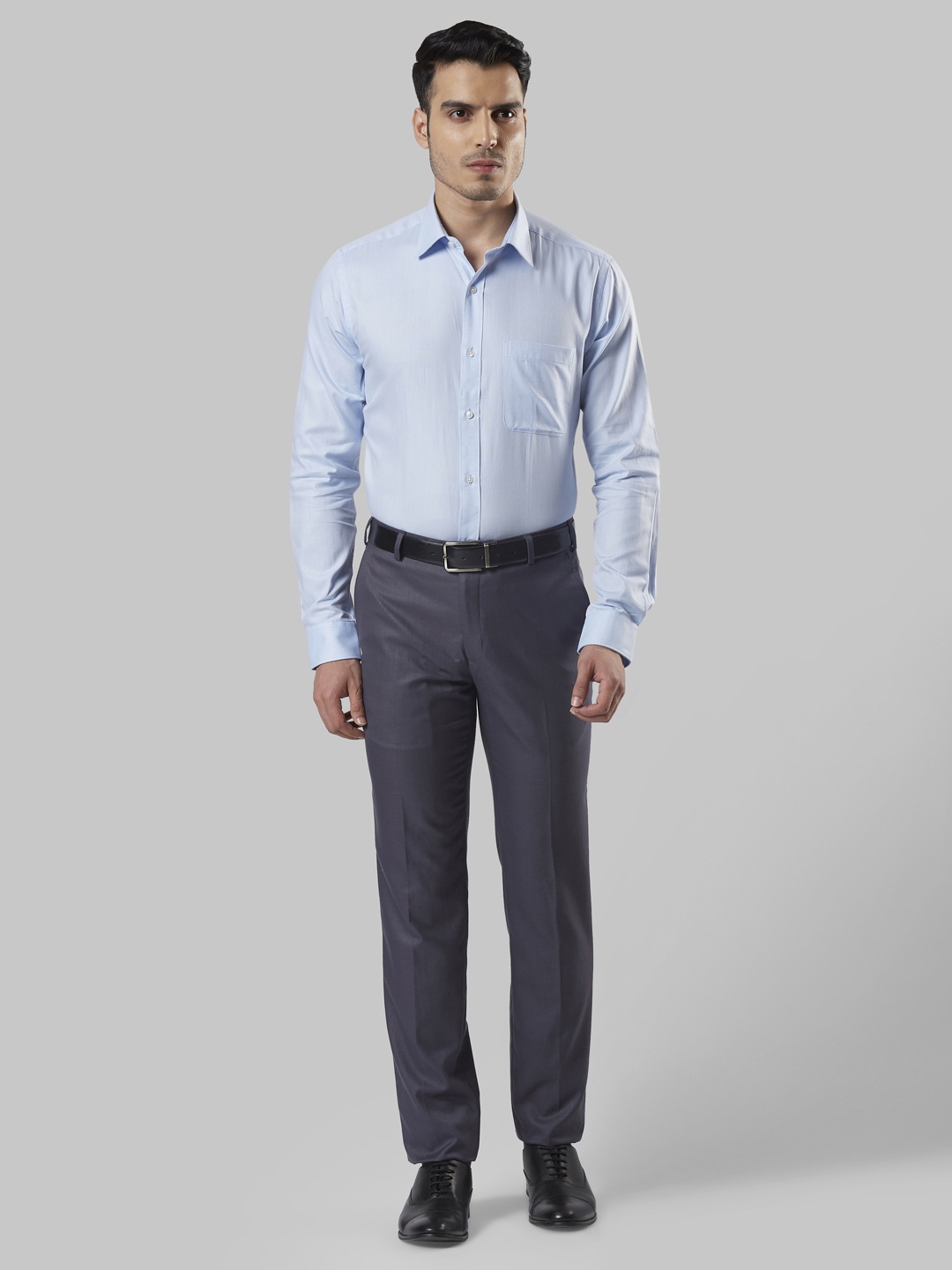 

Raymond Men Blue Slim Fit Solid Formal Shirt