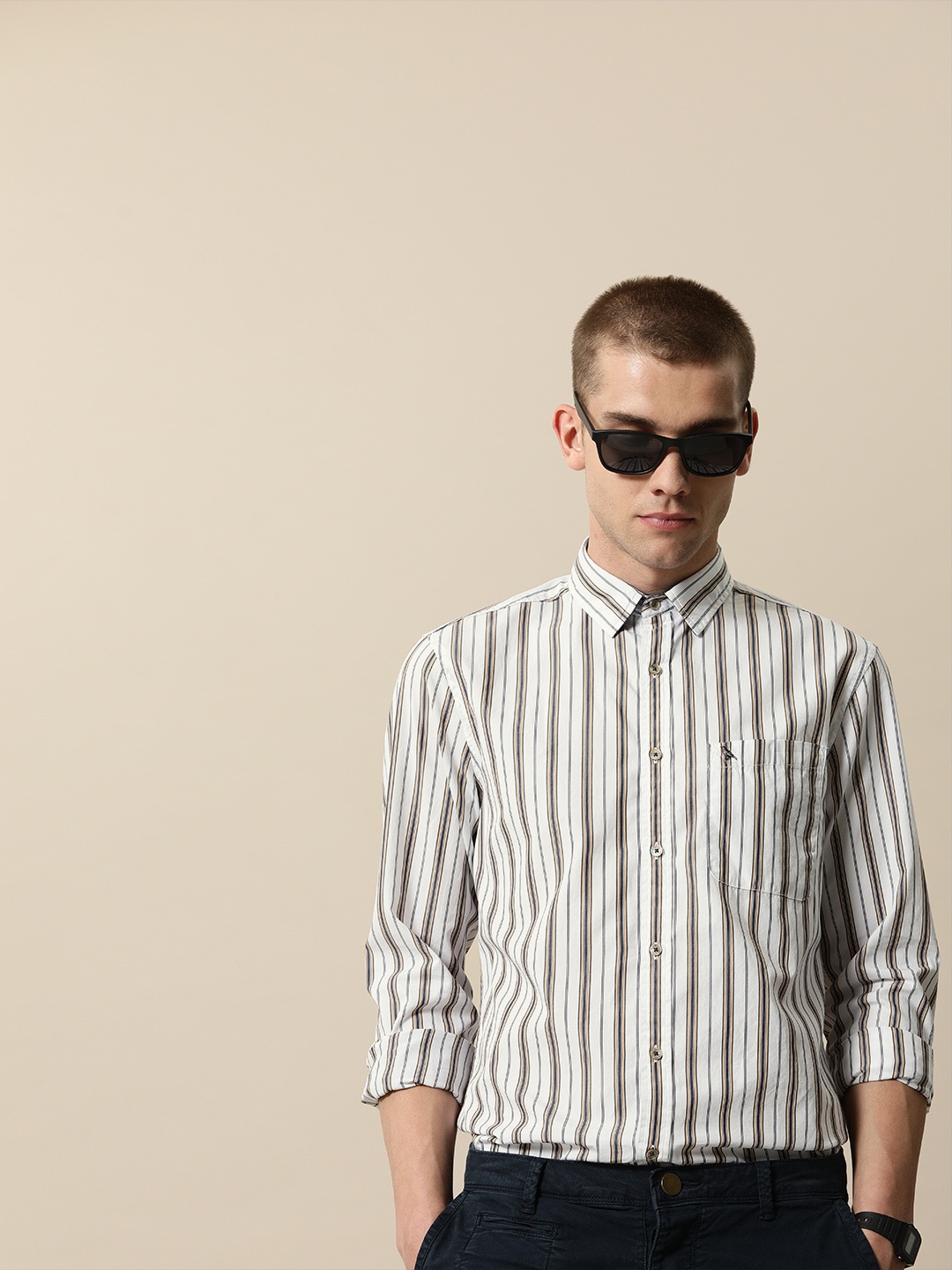 

Mr Bowerbird Men White & Beige Ticking Stripe Tailored Fit Vintage Casual Shirt