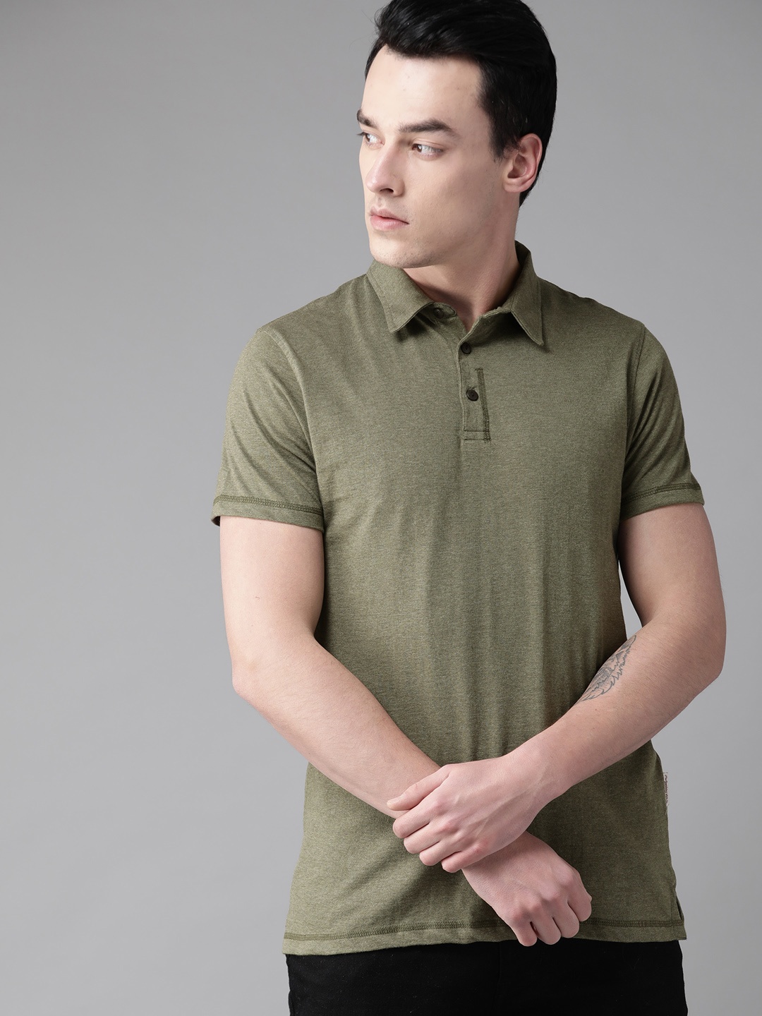 

The Roadster Lifestyle Co Men Olive Green Solid Polo Collar Pure Cotton T-shirt