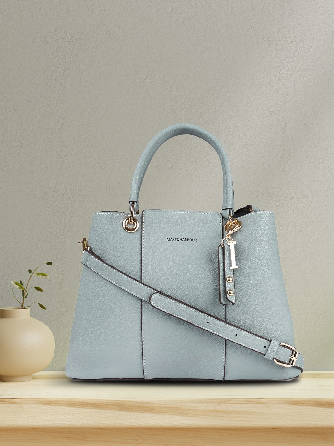 

Mast & Harbour Blue Solid Handheld Bag