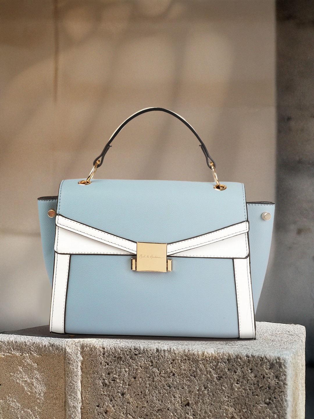 

Mast & Harbour Blue & White Colourblocked Handheld Bag