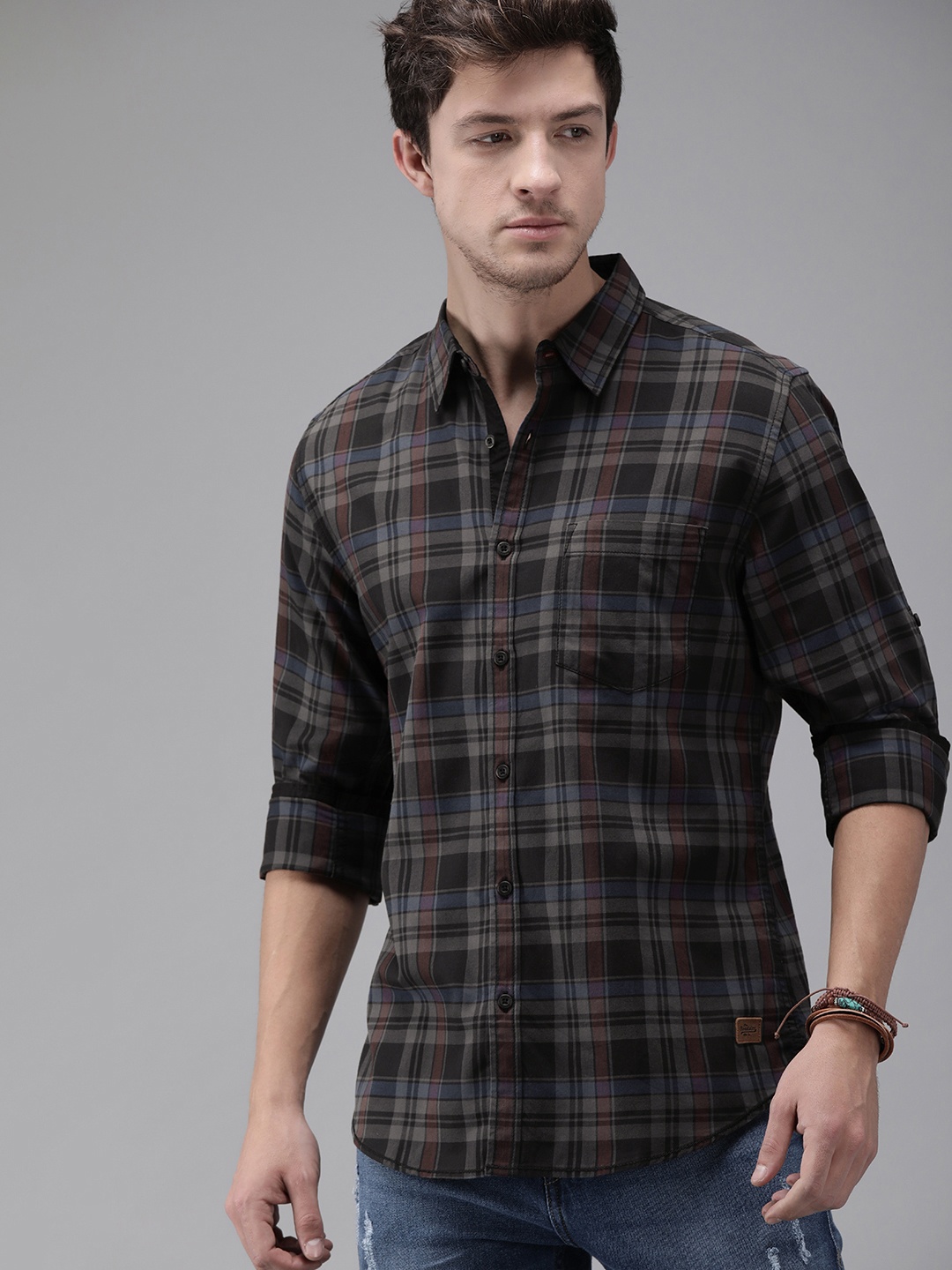 

The Roadster Lifestyle Co Men Black & Burgundy Regular Fit Checked Sustainable Casual Shirt