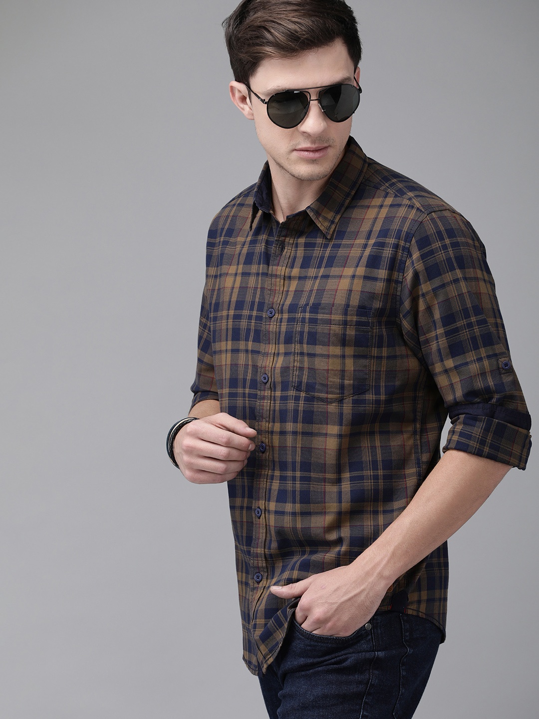 

Roadster Men Olive Brown & Navy Blue Checked Pure Cotton Casual Shirt