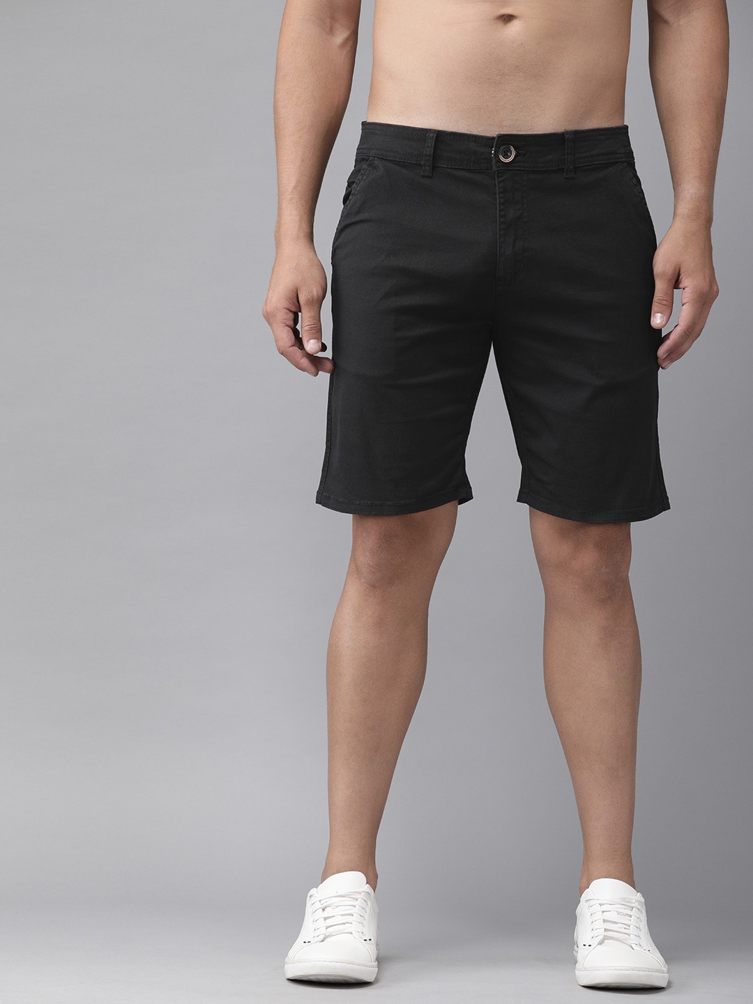 

Roadster Men Black Solid Regular Fit Chino Shorts