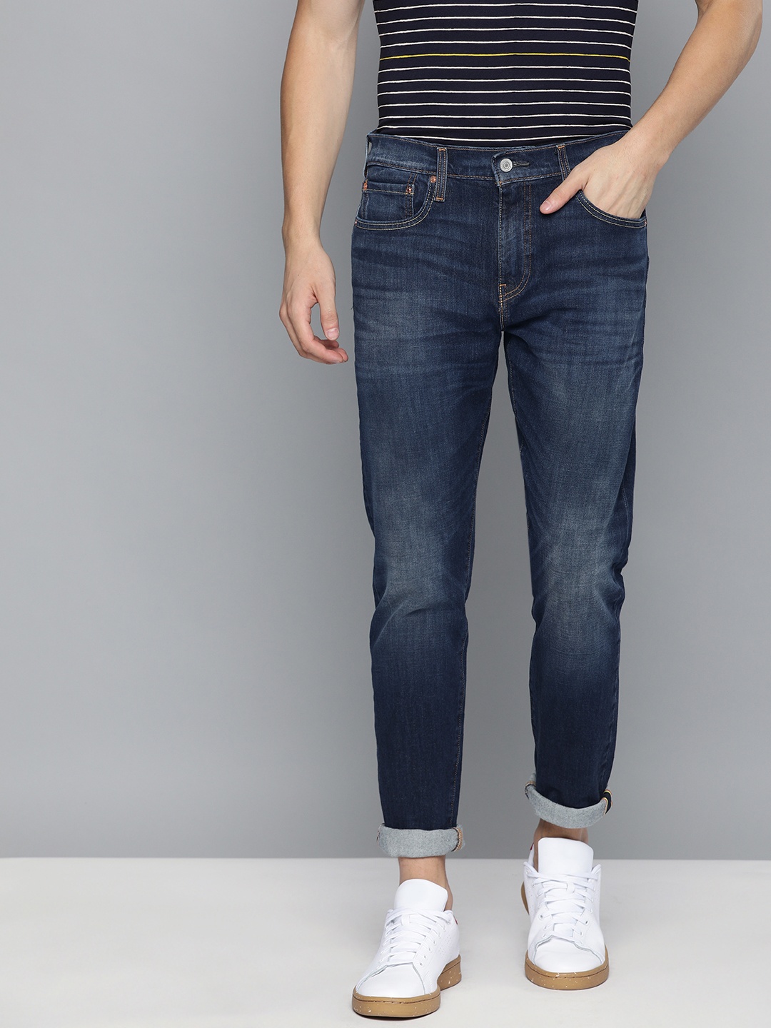 

Levis Men Blue 512 Slim Tapered Fit Mid-Rise Clean Look Stretchable Jeans