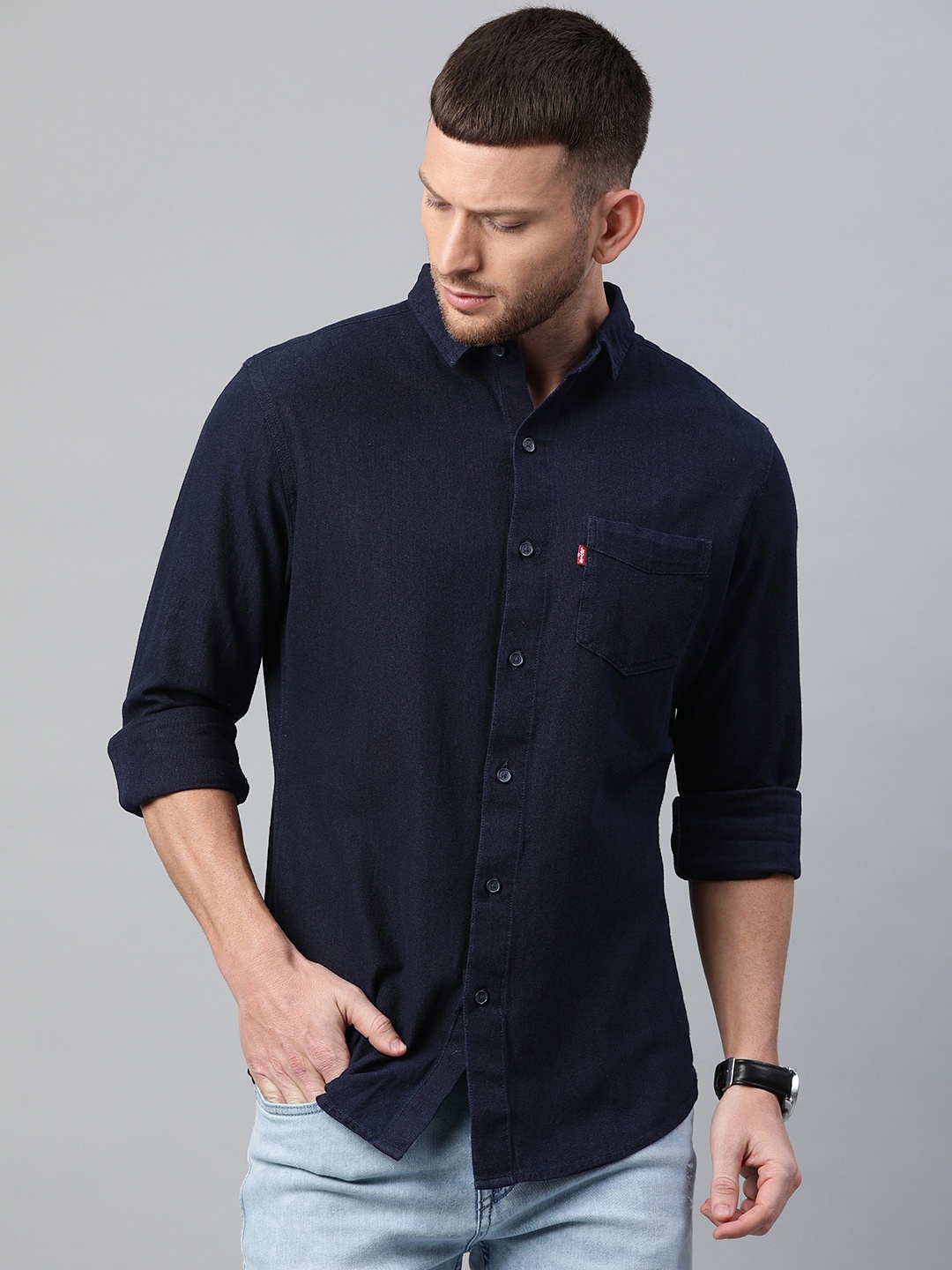 

Levis Men Navy Blue Regular Fit Solid Casual Shirt With Sunset Pocket