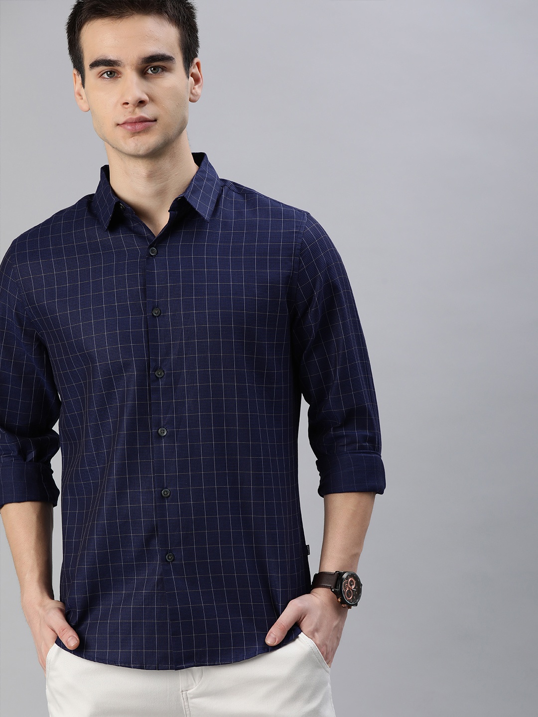 

Levis Men Navy Blue & White Regular Fit Checked Casual Shirt