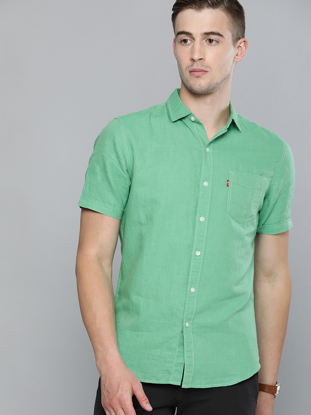 

Levis Men Green Slim Fit Solid Casual Shirt