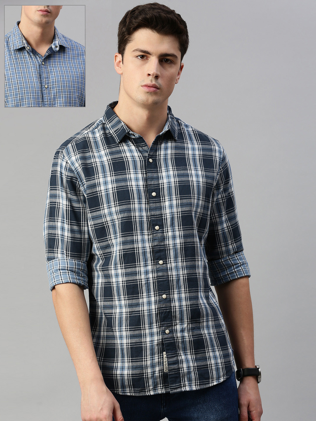 

Levis Men Blue & White Checked Reversible Casual Shirt