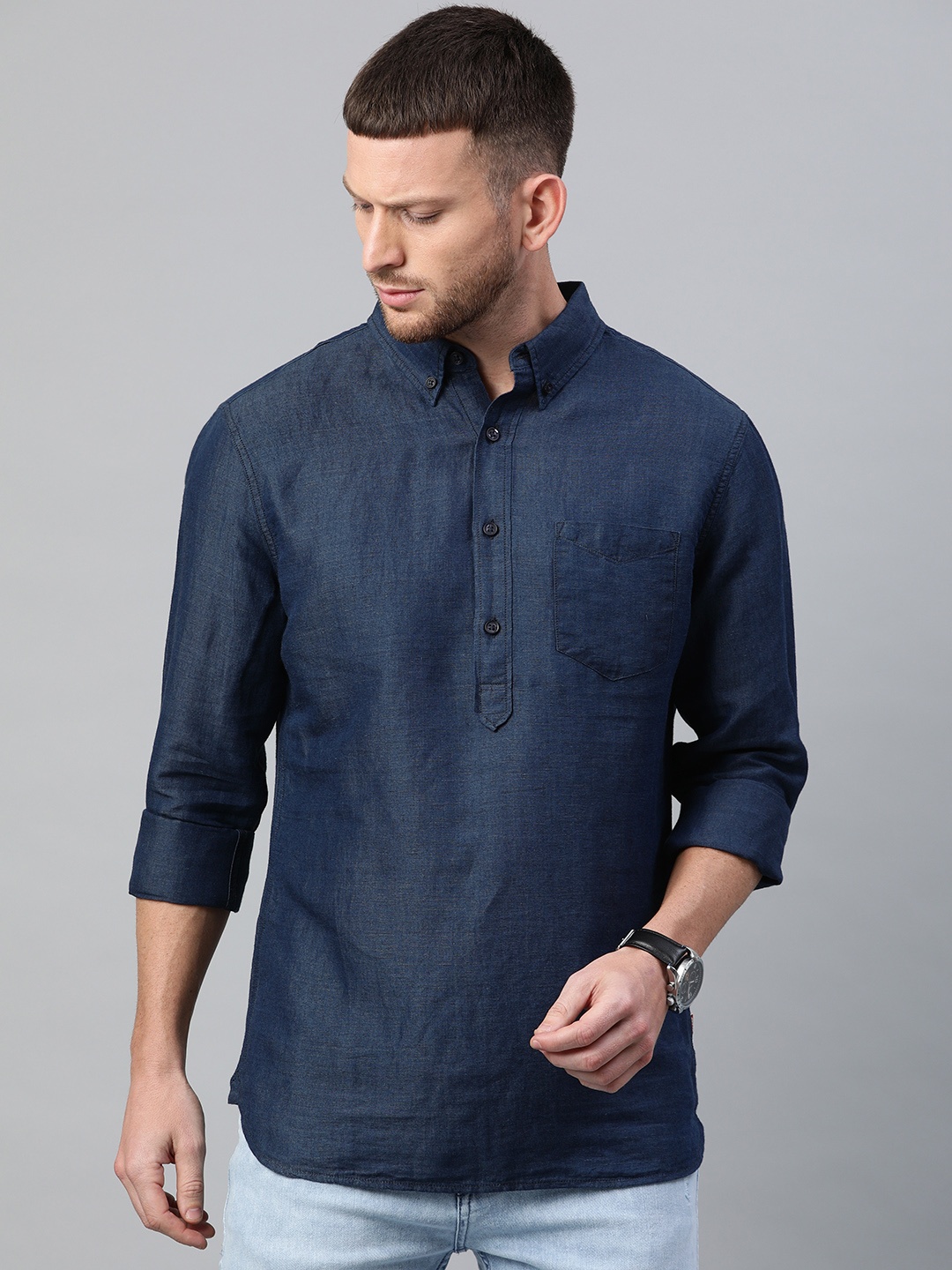 

Levis Men Navy Blue Regular Fit Solid Popover Linen Casual Shirt