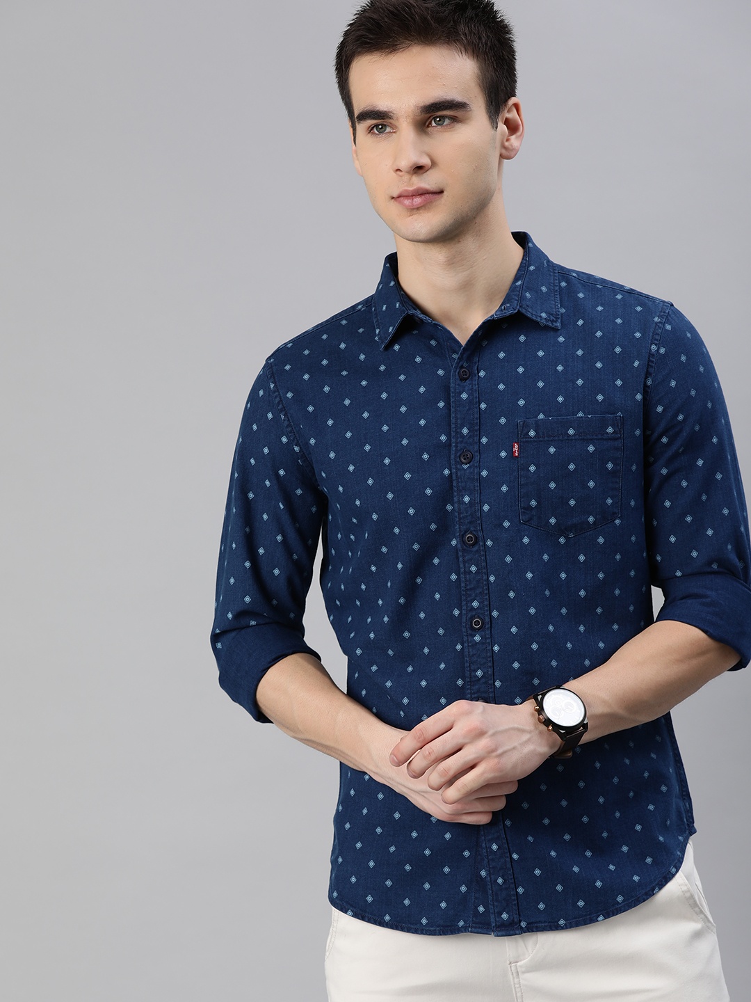 

Levis Men Blue Slim Fit Printed Casual Shirt