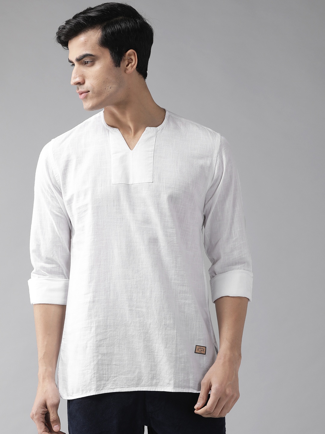 

DENNISON Men White Solid Straight Kurta