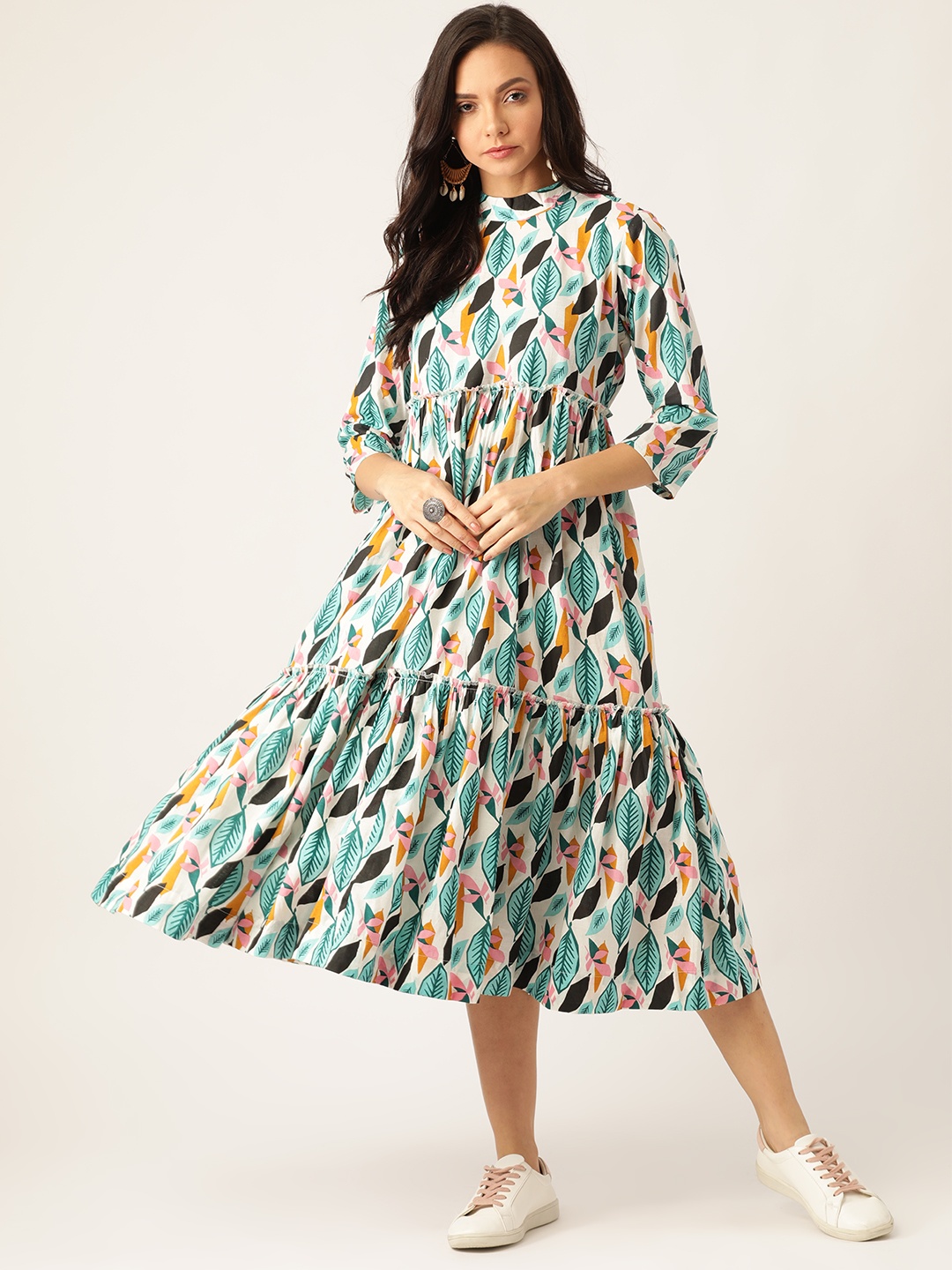 

Sangria Women White & Blue Printed Tiered A-Line Dress