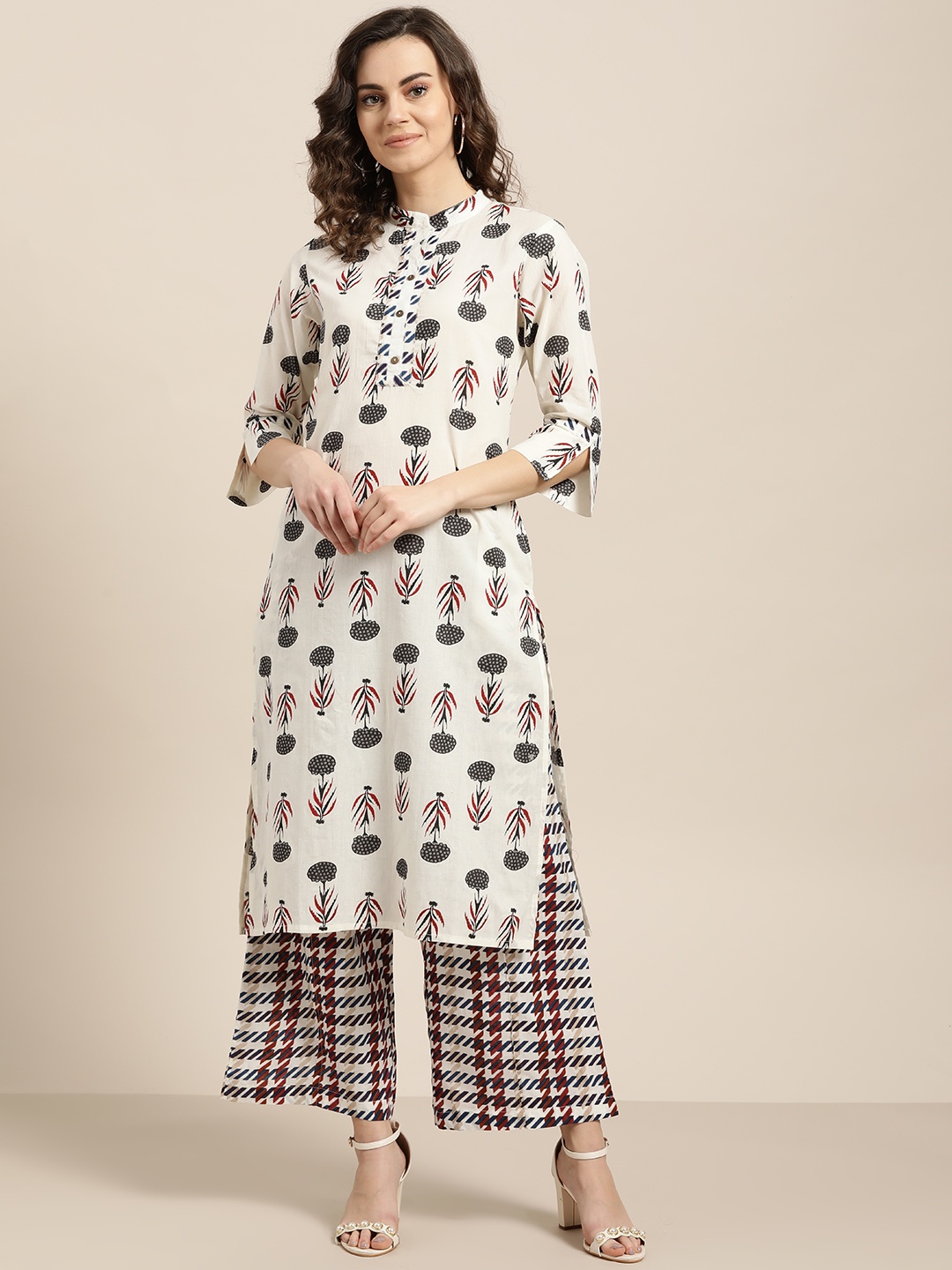 

Sangria Women White & Navy Blue Printed Kurta with Palazzos
