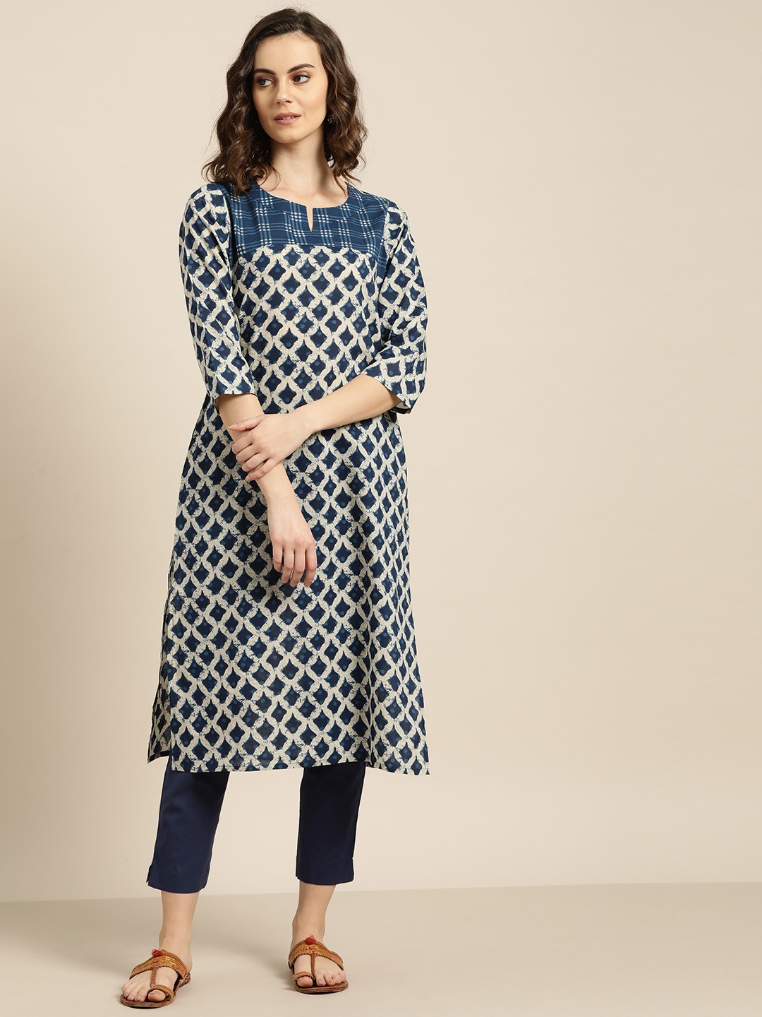 

Sangria Women Navy Blue & Off-White Printed Kurta with Trousers