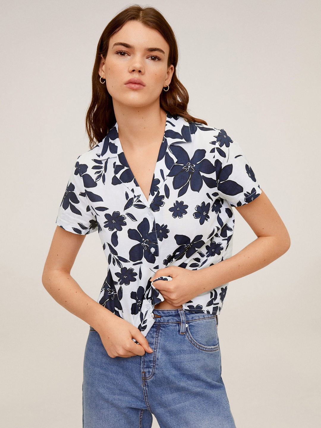 

MANGO Women White & Navy Blue Regular Fit Printed Casual Shirt