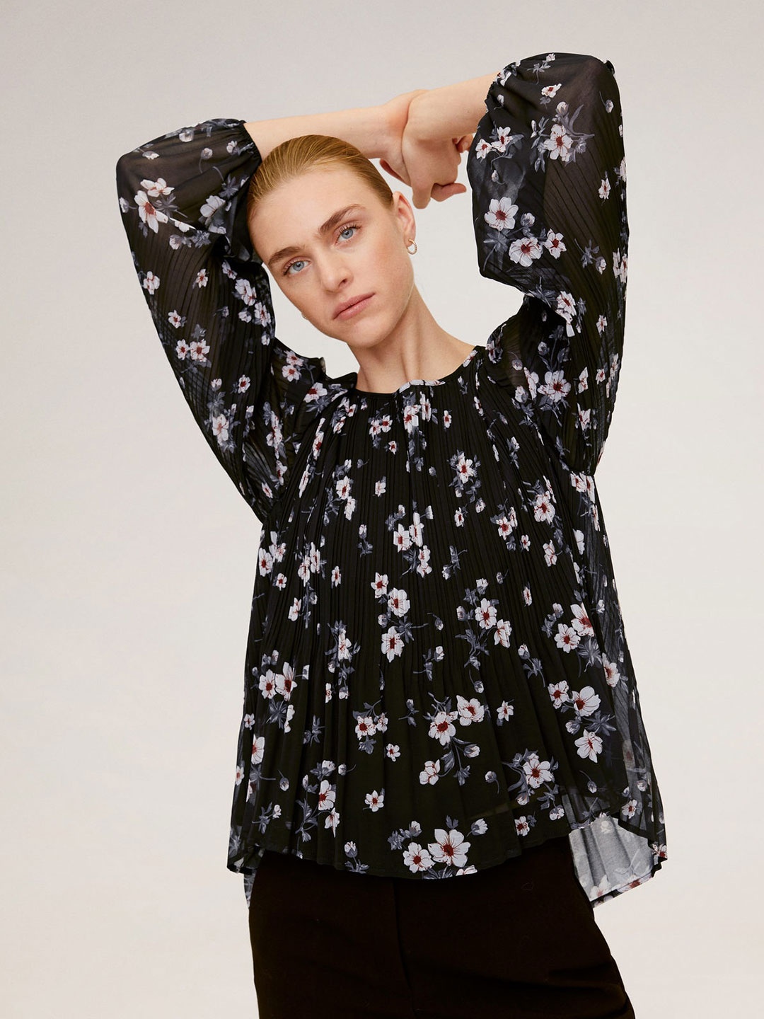 

MANGO Women Black & Off-White Accordion Pleated Printed Top