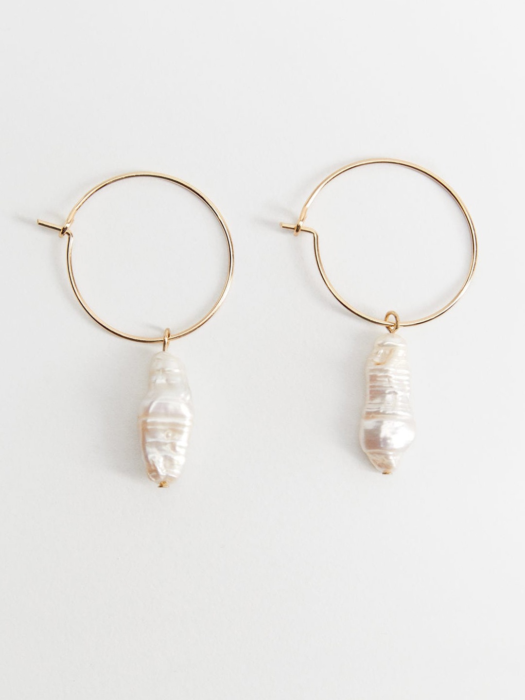 

MANGO Gold-Toned & Off-White Pearl Circular Hoop Earrings