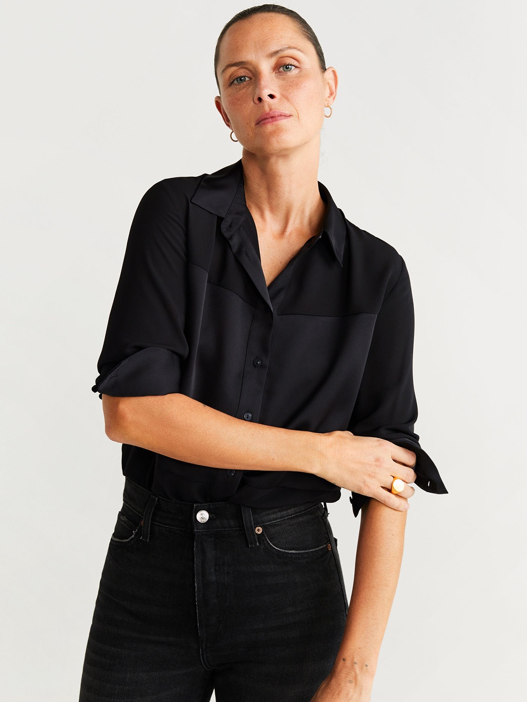 

MANGO Women Black Solid Regular Fit Casual Shirt