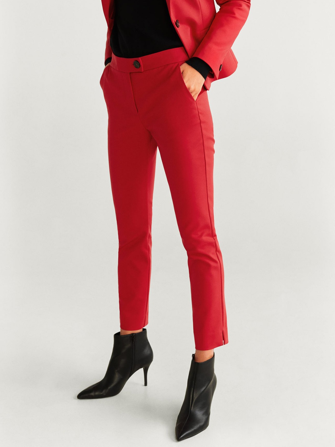 

MANGO Women Red Regular Fit Solid Cropped Sustainable Trousers