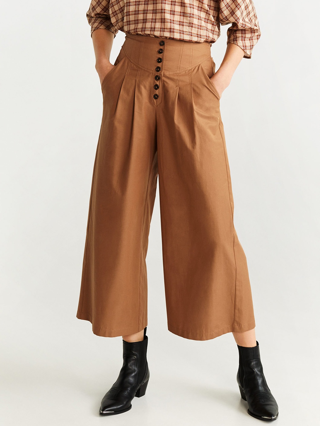 

MANGO Women Brown Regular Fit Solid Cropped Parallel Trousers
