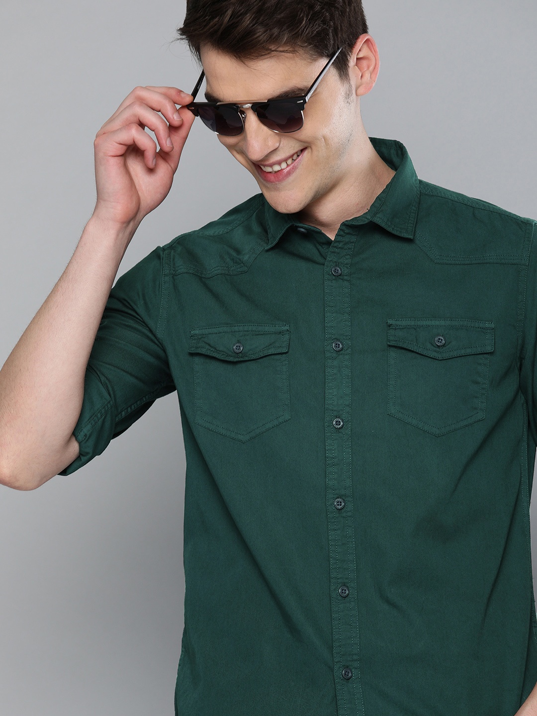 

HERE&NOW Men Teal Green Slim Fit Solid Casual Shirt