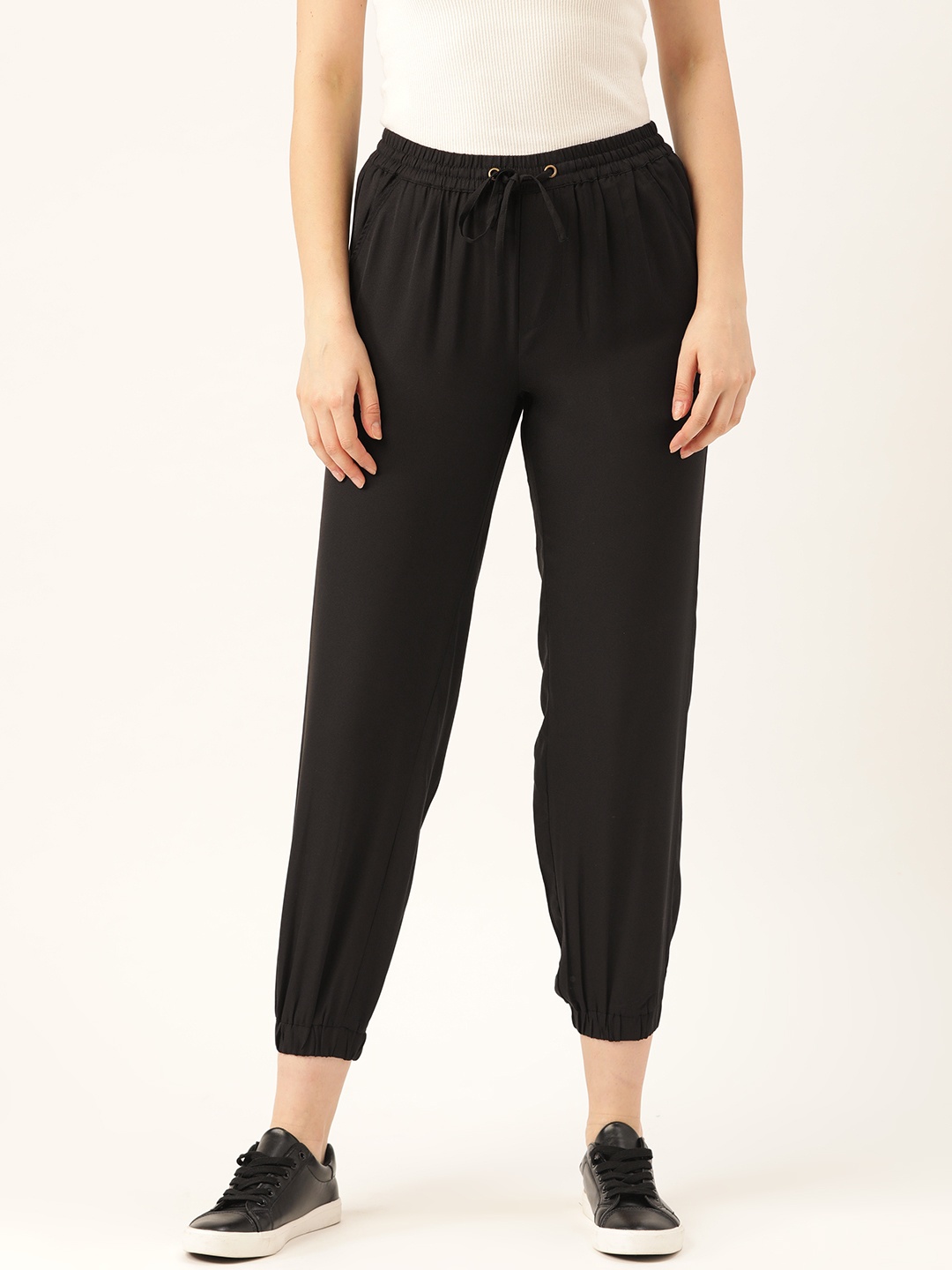 

DressBerry Women Black Regular Fit Solid Cropped Joggers