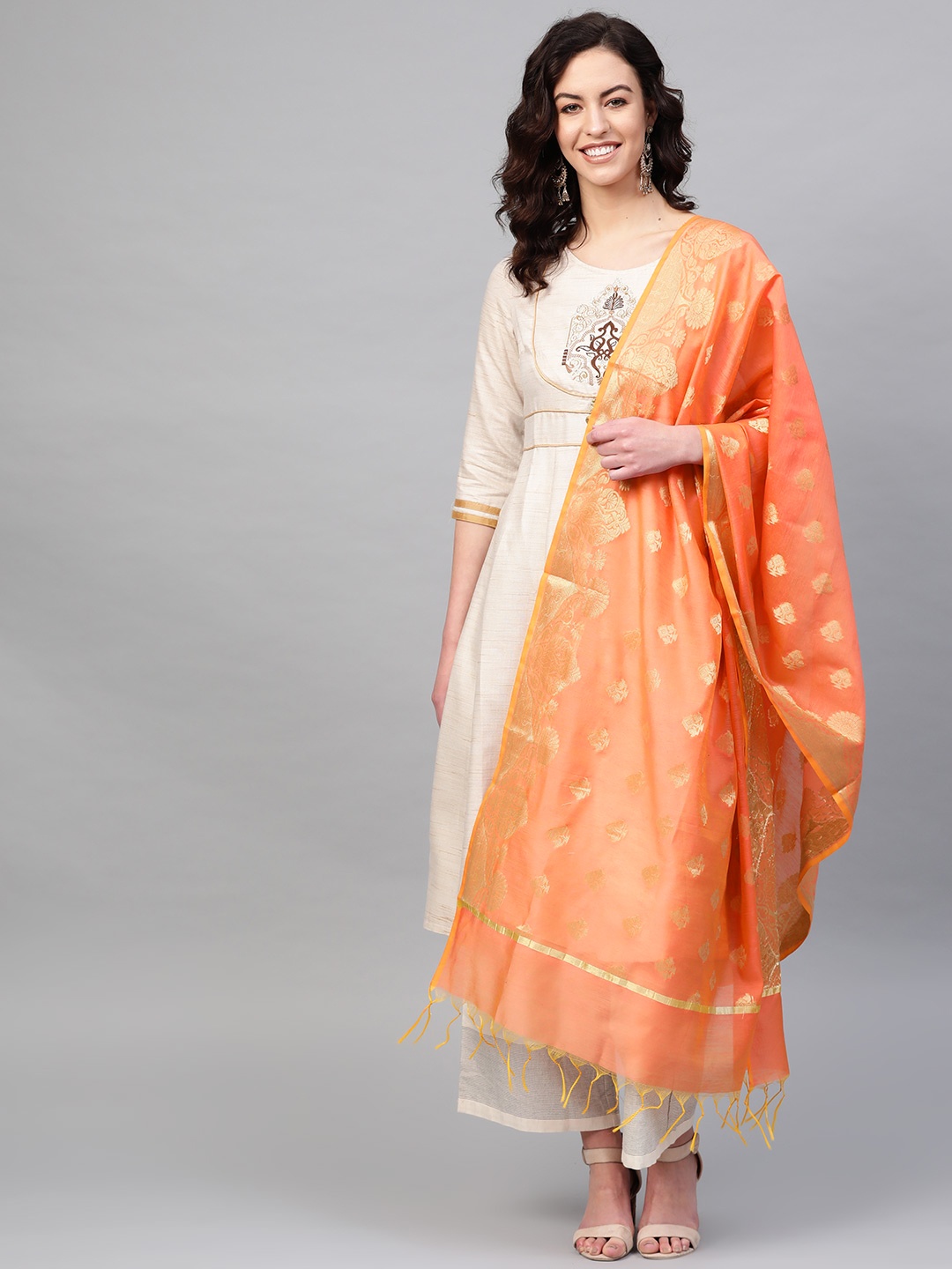 

PINKSKY Peach-Coloured & Golden Brocade Woven Design Dupatta