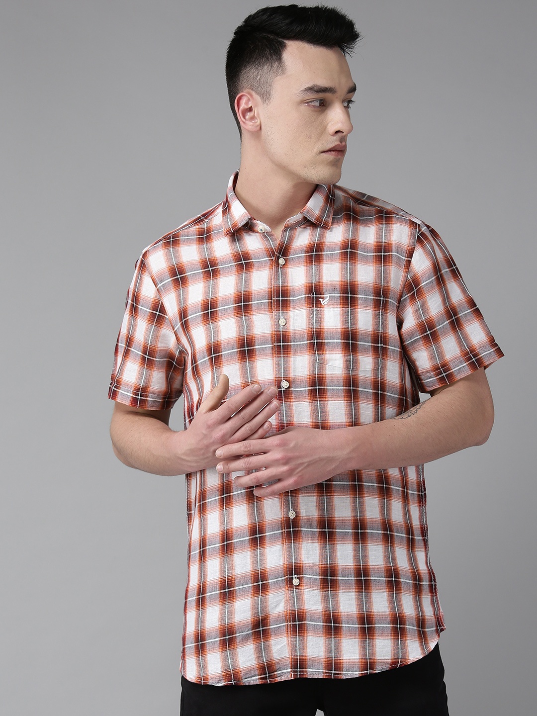 

Blackberrys Men White & Orange Slim Fit Checked Casual Shirt
