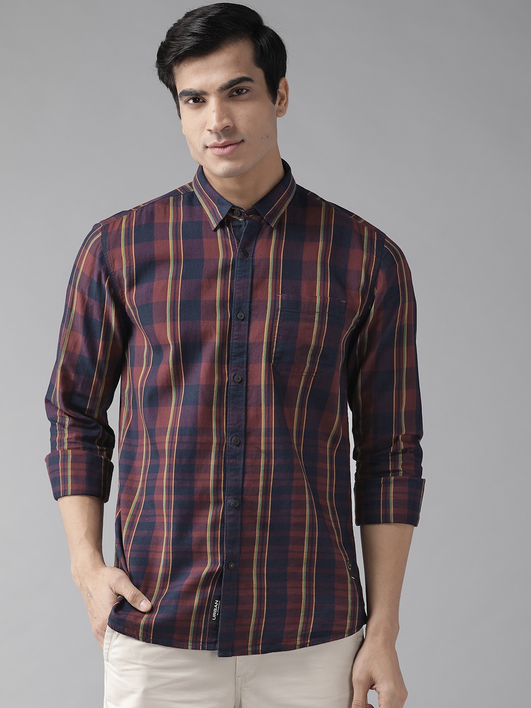 

Blackberrys Men Navy Blue & Maroon Slim Fit Checked Casual Shirt