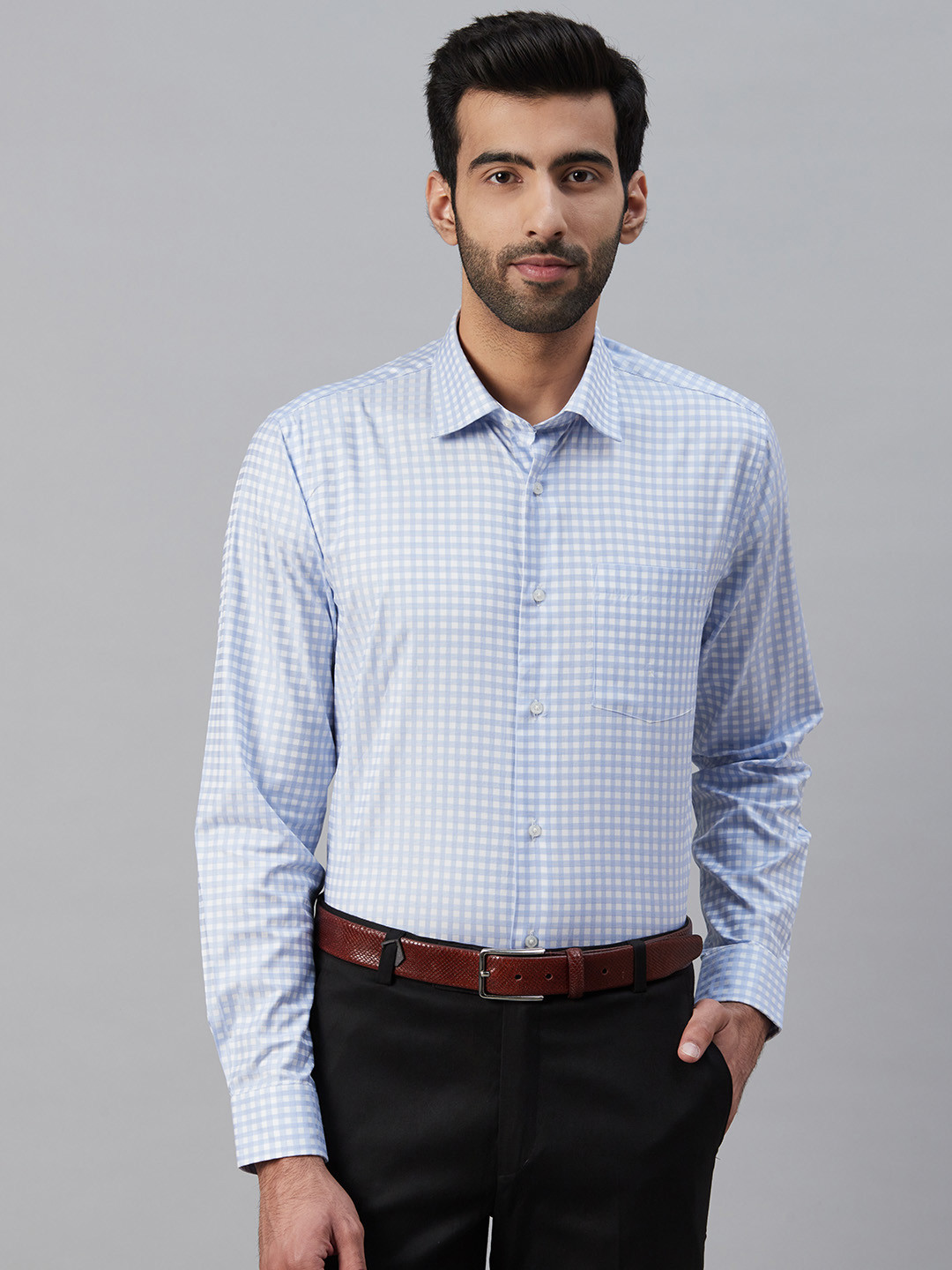 

Blackberrys Men Blue & White Smart Fit Checked Formal Shirt