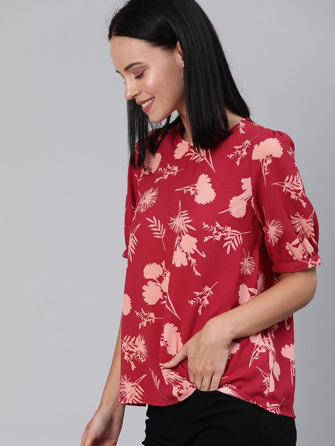 

Chemistry Women Red & Peach-Coloured Floral Printed Puff Sleeved Top