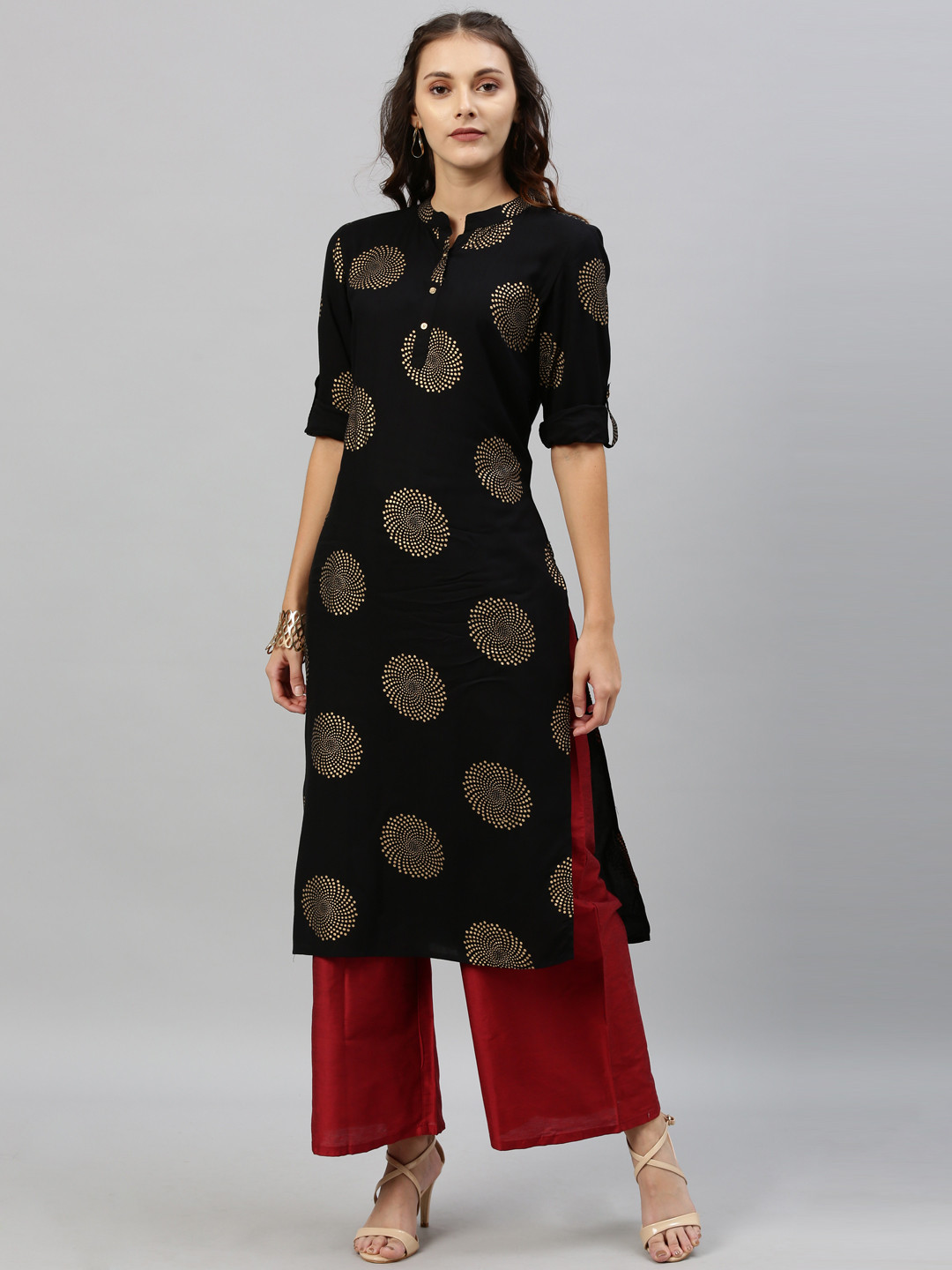 

Anouk Women Black & Gold-Toned Printed Straight Kurta