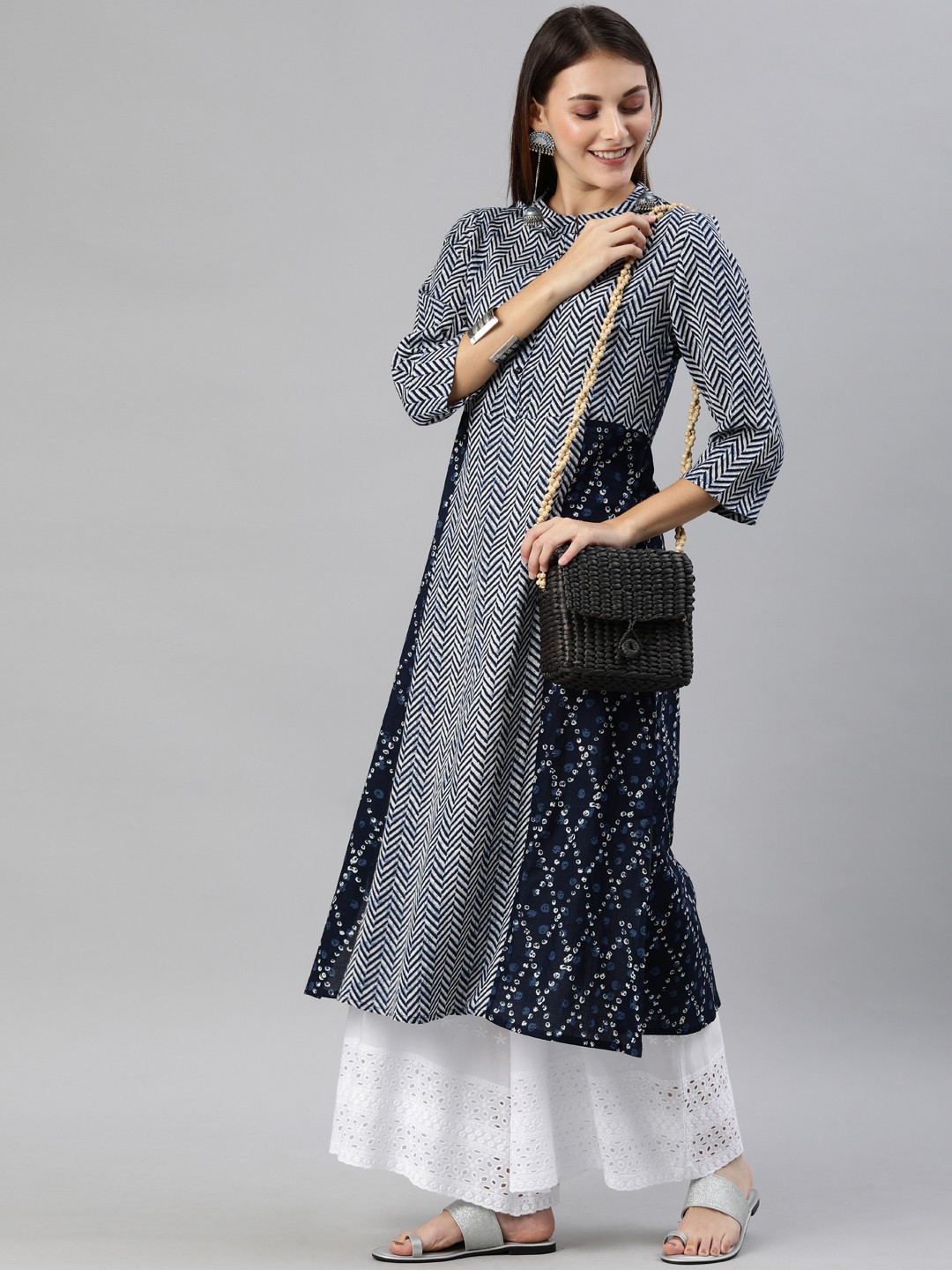 

Anouk Women Navy Blue & White Solid Straight Kurta