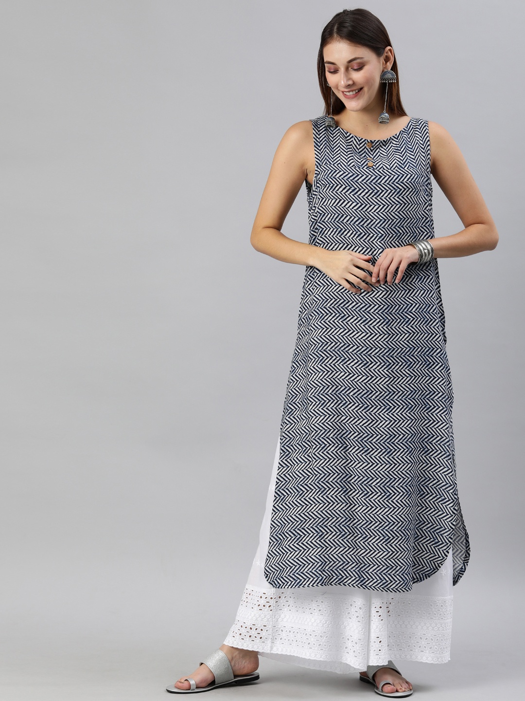 

Anouk Women Navy Blue & White Striped Straight Kurta