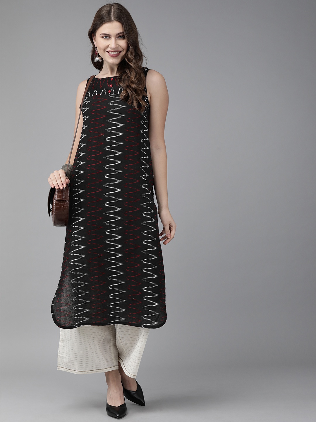 

Anouk Women Black & White Printed Straight Kurta