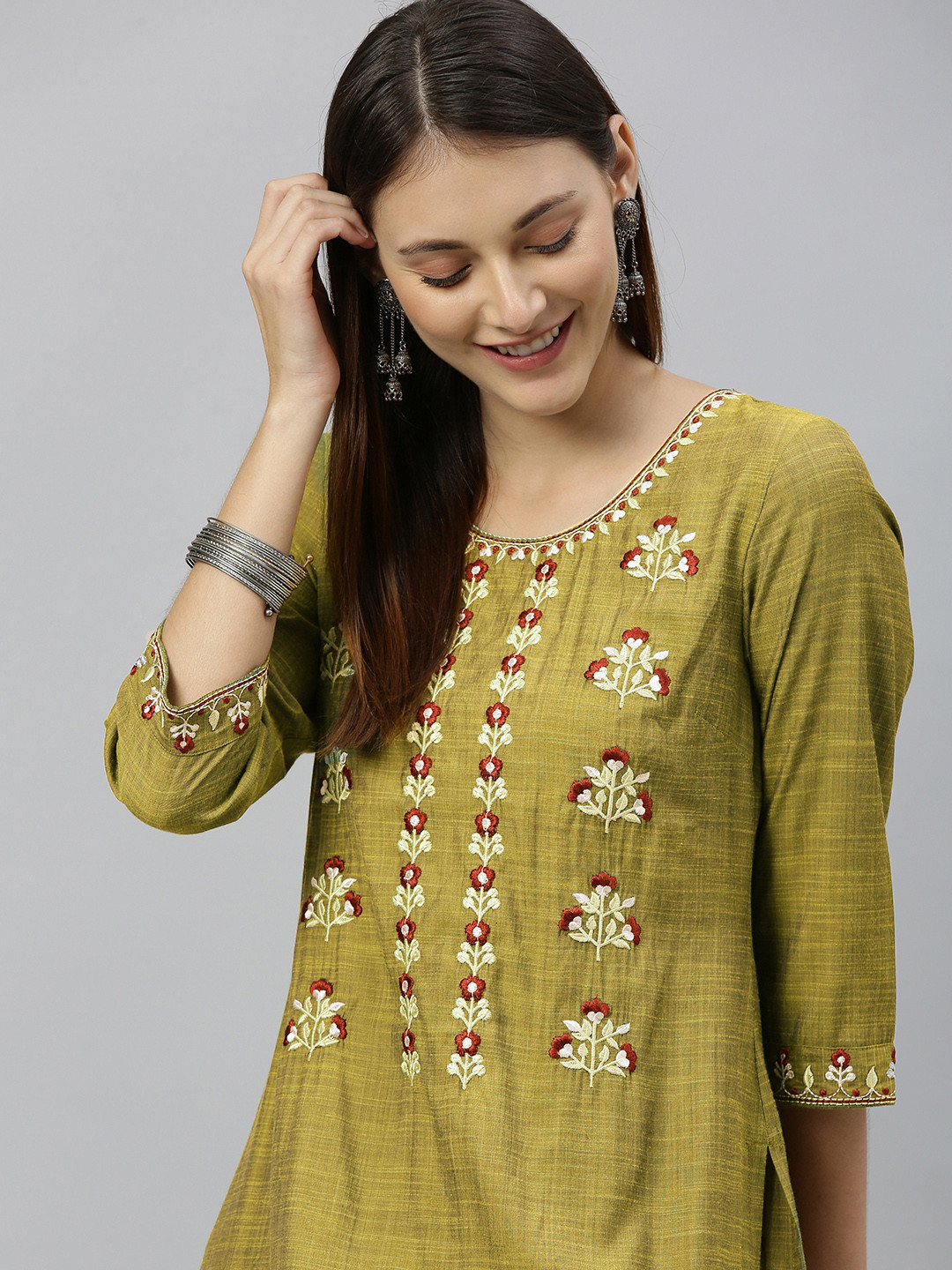 

Anouk Women Green Embroidered Straight Kurta