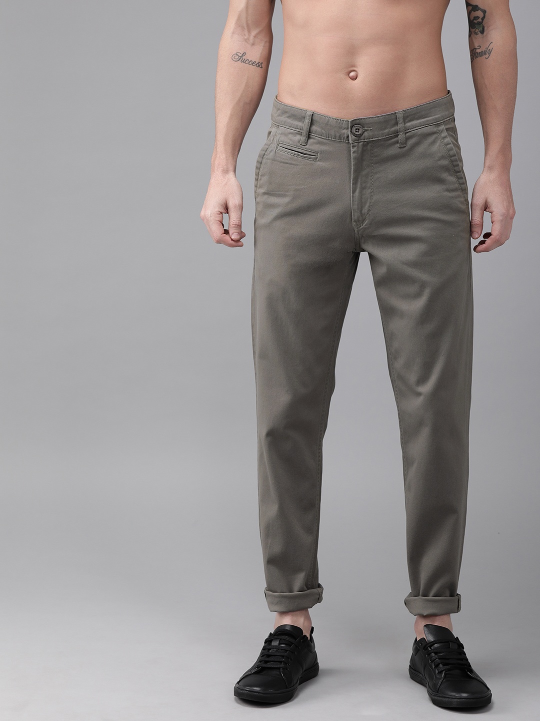 

Roadster Men Grey Sustainable Chinos