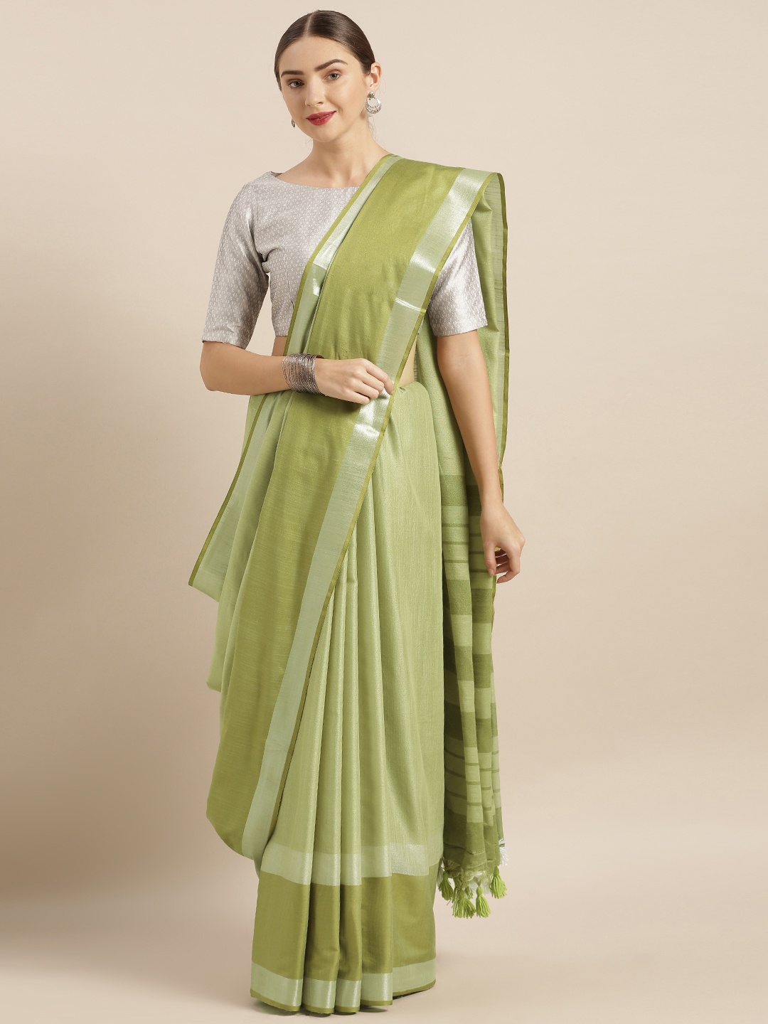 

VASTRANAND Green Solid Linen Blend Saree