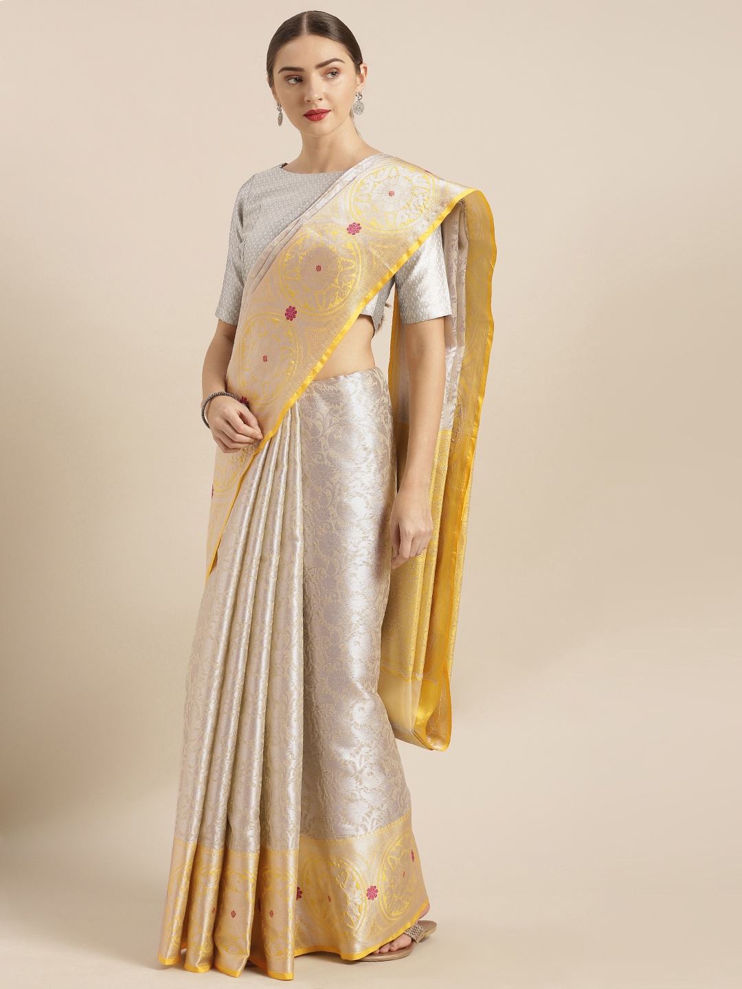 

VASTRANAND Silver-Toned & Yellow Kora Muslin Silk Blend Woven Design Kanjeevaram Saree