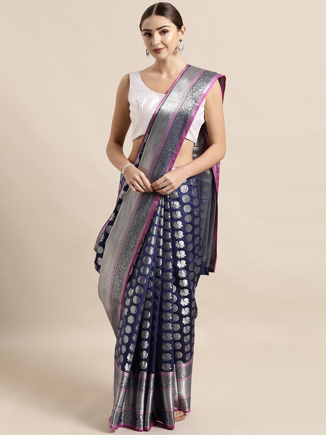 

VASTRANAND Navy Blue & Silver-Toned Silk Blend Woven Design Kanjeevaram Saree