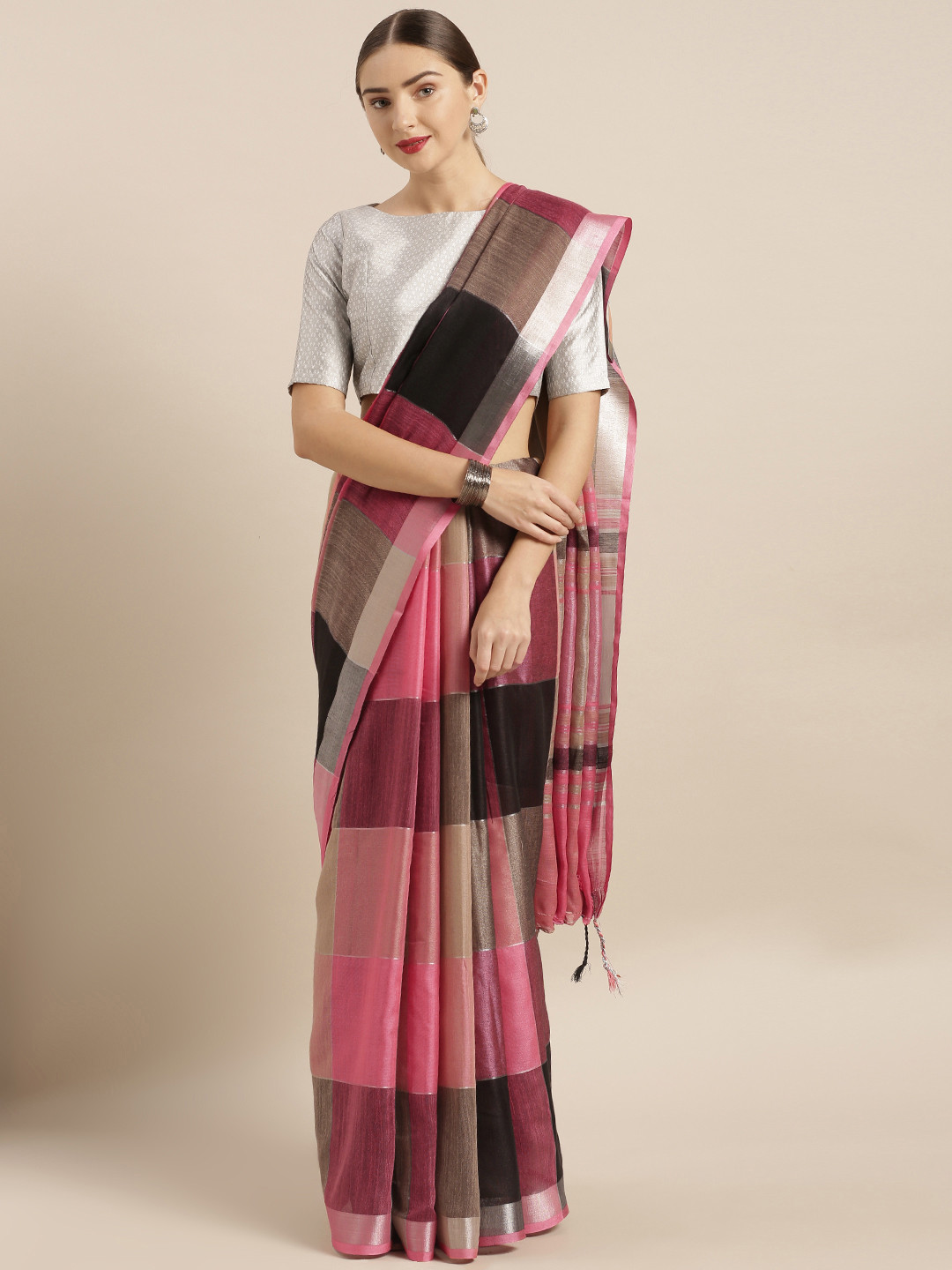 

VASTRANAND Black & Pink Linen Blend Checked Saree